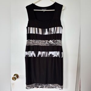 🎉4/30$🎉 Michael Taylor Patterned Shift Dress - Size M